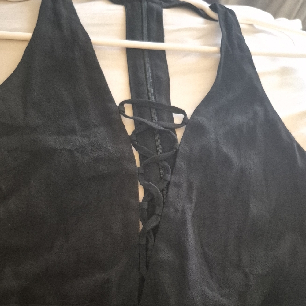 EUC Express Black Sleeveless Tie Front Tank Top with Unique Back P2P 15" L: 22"